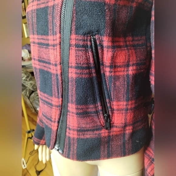 Gap women's size small red and black flannel jacket coat - Picture 4 of 14